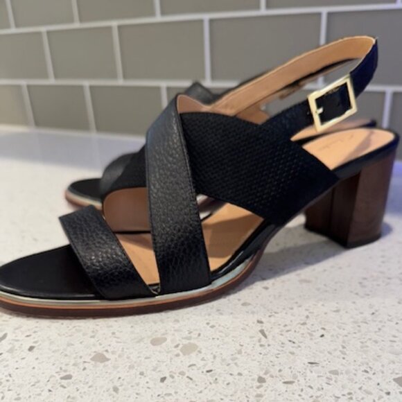 Clarks Black Leather Sandals. Like New! - Picture 10 of 10